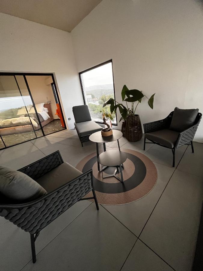 Suite 28 Treilles المظهر الخارجي الصورة